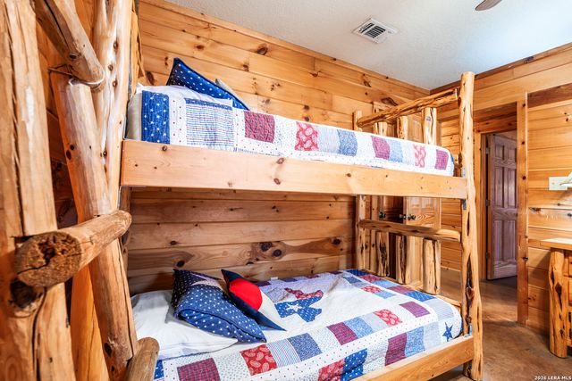 128 Mountain Laurel, Concan, TX 78838