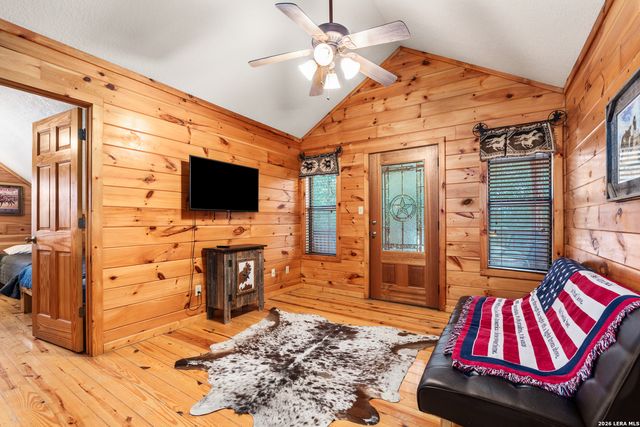 128 Mountain Laurel, Concan, TX 78838