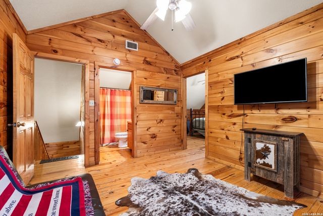 128 Mountain Laurel, Concan, TX 78838