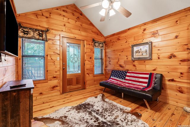 128 Mountain Laurel, Concan, TX 78838