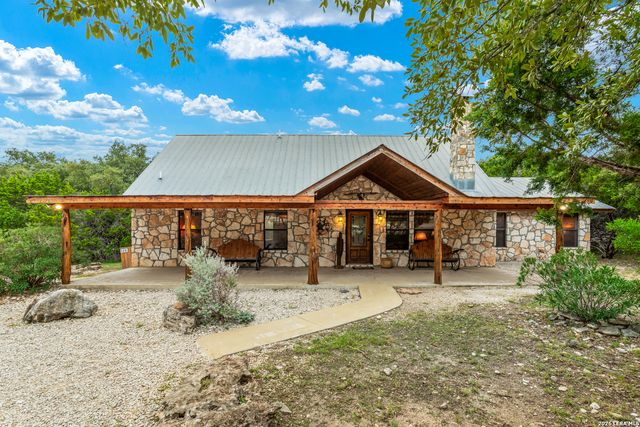 128 Mountain Laurel, Concan, TX 78838