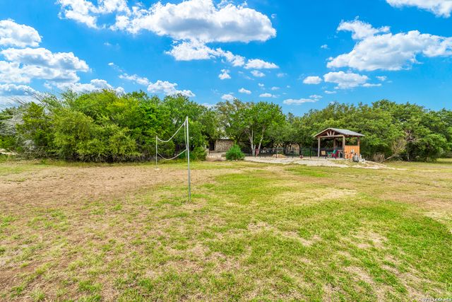 128 Mountain Laurel, Concan, TX 78838