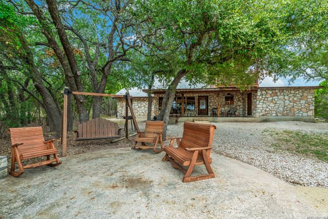 128 Mountain Laurel, Concan, TX 78838