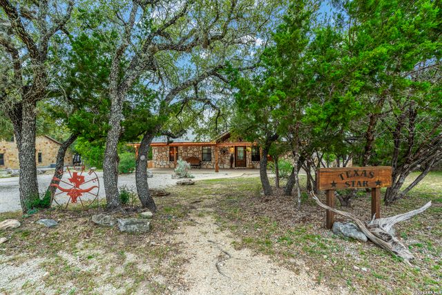128 Mountain Laurel, Concan, TX 78838