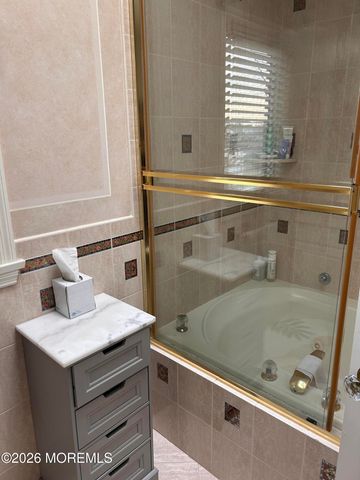 6 Cook Street, Monmouth Beach, NJ 07750