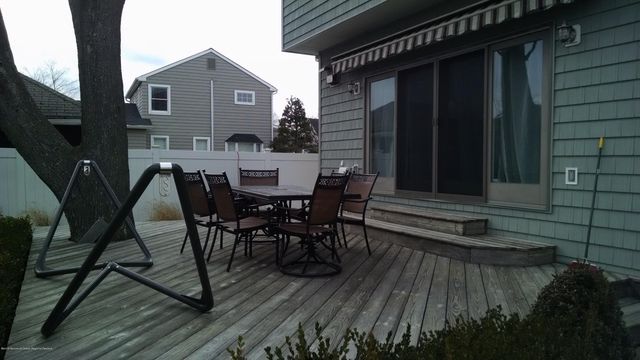 6 Cook Street, Monmouth Beach, NJ 07750