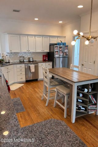 6 Cook Street, Monmouth Beach, NJ 07750