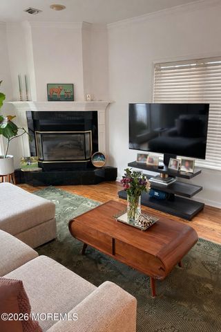 6 Cook Street, Monmouth Beach, NJ 07750