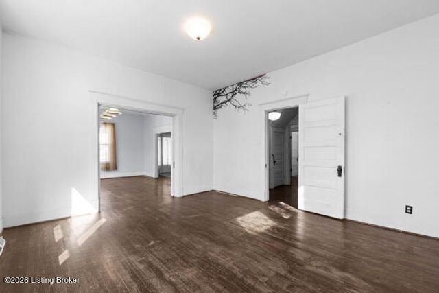 298 E Main St, Taylorsville, KY 40071