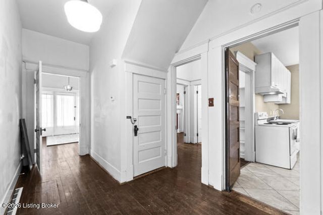 298 E Main St, Taylorsville, KY 40071