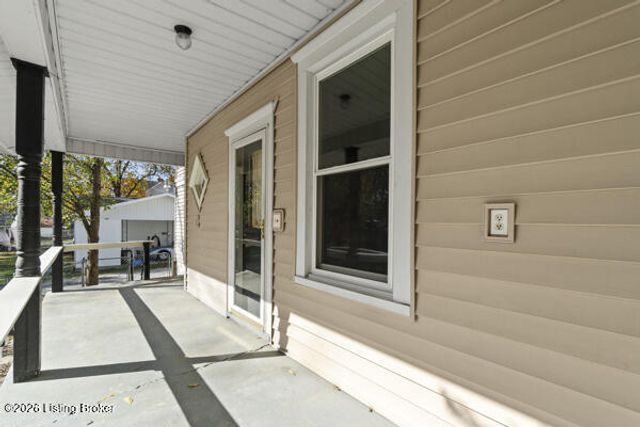 298 E Main St, Taylorsville, KY 40071