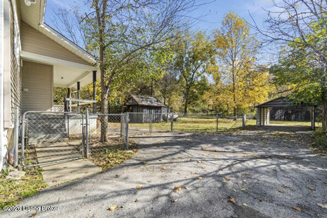 298 E Main St, Taylorsville, KY 40071