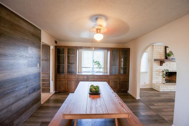 9569 E Olive Avenue, Sanger, CA 93657