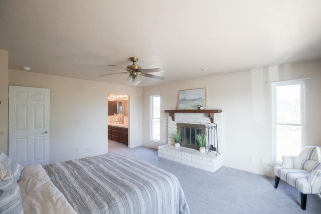 9569 E Olive Avenue, Sanger, CA 93657