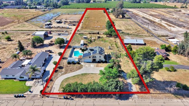 9569 E Olive Avenue, Sanger, CA 93657
