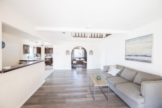 9569 E Olive Avenue, Sanger, CA 93657