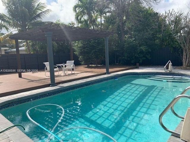4718 Roosevelt Street, Hollywood, FL 33021