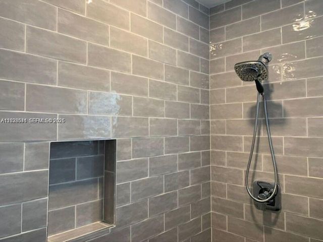 4718 Roosevelt Street, Hollywood, FL 33021