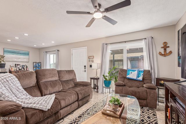 286 W Palomino Drive 104, Chandler, AZ 85225