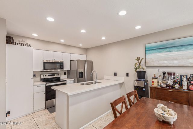 286 W Palomino Drive 104, Chandler, AZ 85225