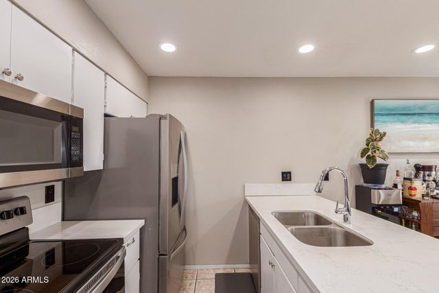 286 W Palomino Drive 104, Chandler, AZ 85225