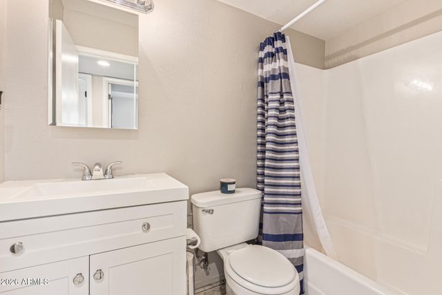 286 W Palomino Drive 104, Chandler, AZ 85225