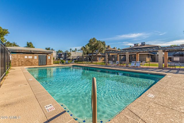 286 W Palomino Drive 104, Chandler, AZ 85225