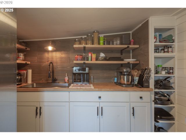 334 23RD Ave, Longview, WA 98632