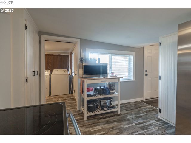 334 23RD Ave, Longview, WA 98632