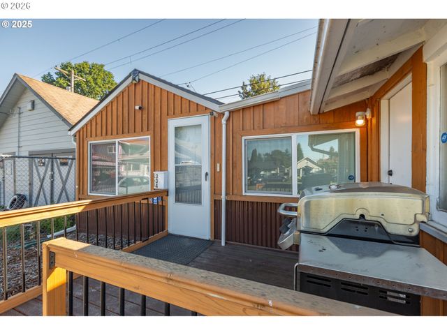 334 23RD Ave, Longview, WA 98632