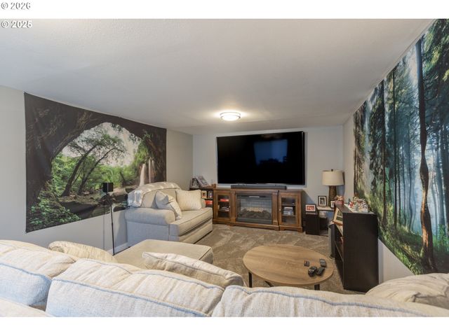 334 23RD Ave, Longview, WA 98632
