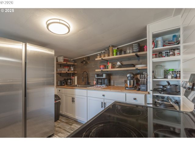 334 23RD Ave, Longview, WA 98632