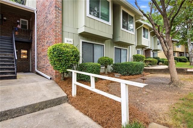 2183 Surrey Court SE, Marietta, GA 30067