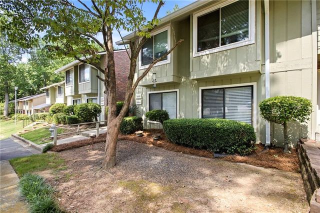 2183 Surrey Court SE, Marietta, GA 30067