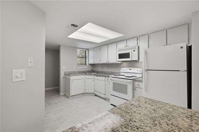 2183 Surrey Court SE, Marietta, GA 30067