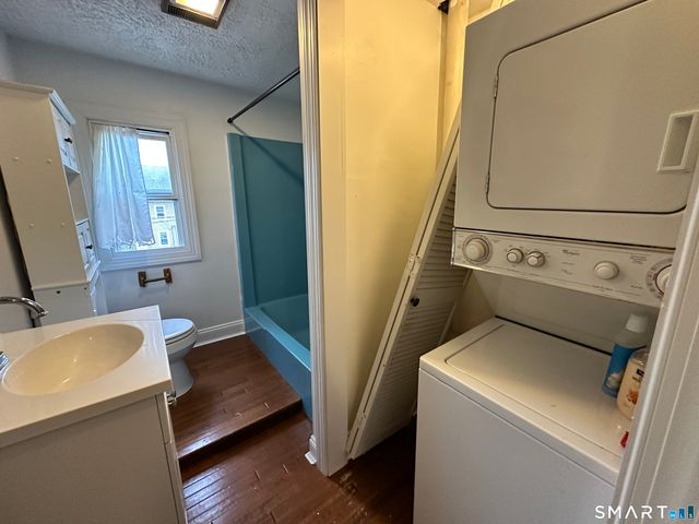 370 High Street 3rd FL, Torrington, CT 06790