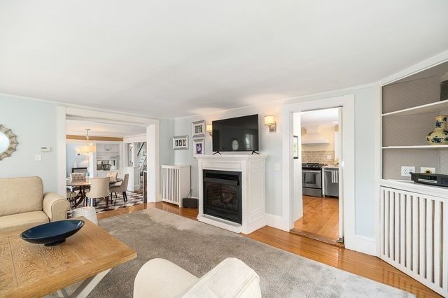 18 Union Street, Manchester, MA 01944