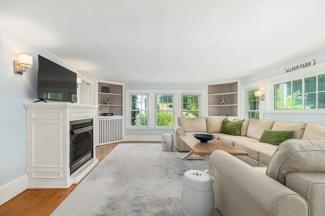 18 Union Street, Manchester, MA 01944