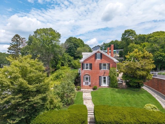 18 Union Street, Manchester, MA 01944