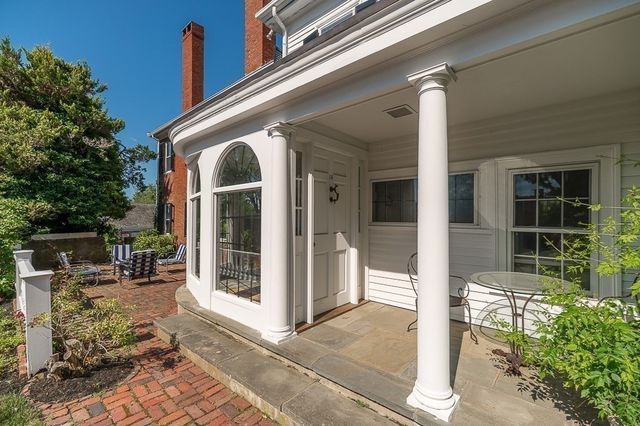 18 Union Street, Manchester, MA 01944