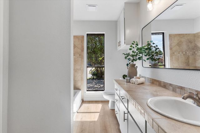 5521 Chimney Rock Road, Fort Worth, TX 76112