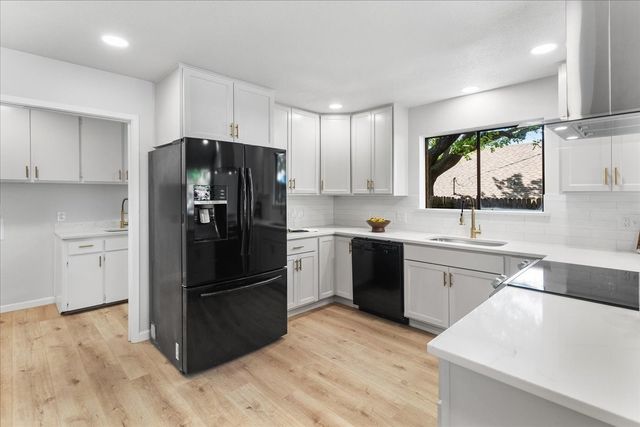 5521 Chimney Rock Road, Fort Worth, TX 76112