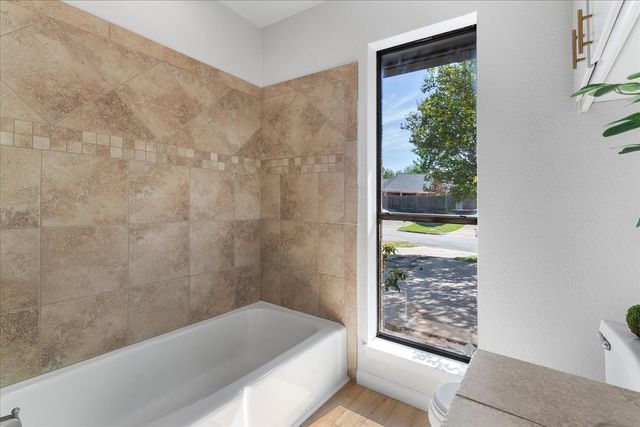 5521 Chimney Rock Road, Fort Worth, TX 76112