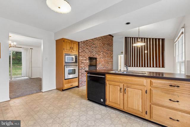 2005 ALABASTER DR, Silver Spring, MD 20904