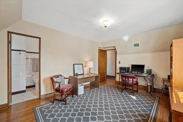 1140 Bywater LANE, Fox Point, WI 53217
