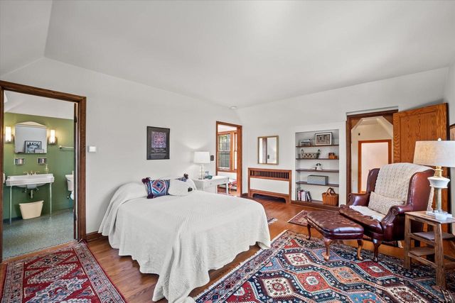 1140 Bywater LANE, Fox Point, WI 53217