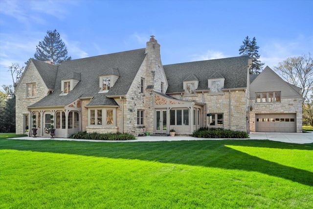 1140 Bywater LANE, Fox Point, WI 53217