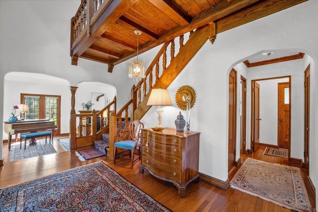 1140 Bywater LANE, Fox Point, WI 53217