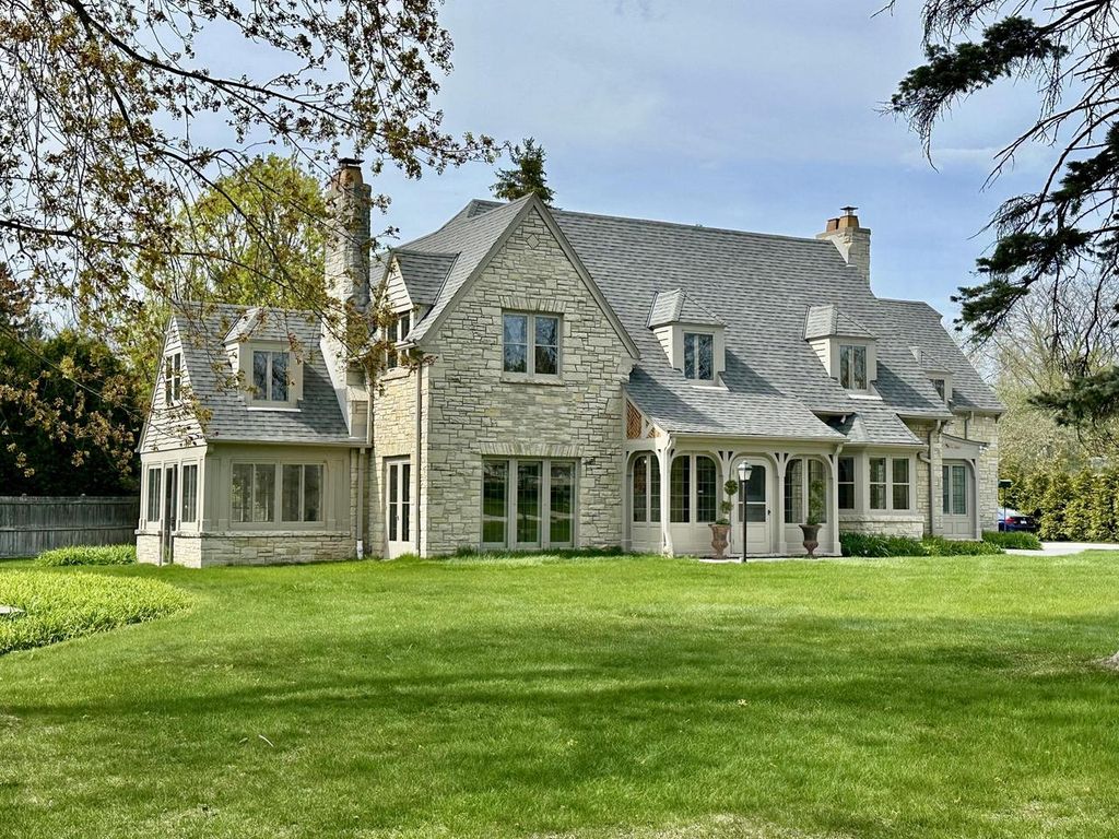 1140 Bywater LANE, Fox Point, WI 53217