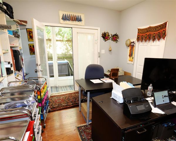 4912 Bellaire Boulevard, Bellaire, TX 77401